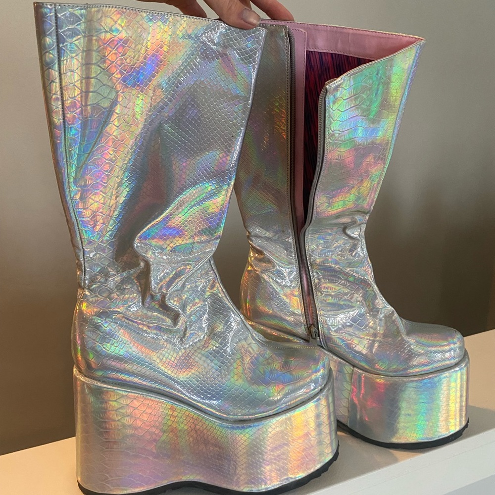 HOLOGRAPHIC PLATFORM BOOTS
